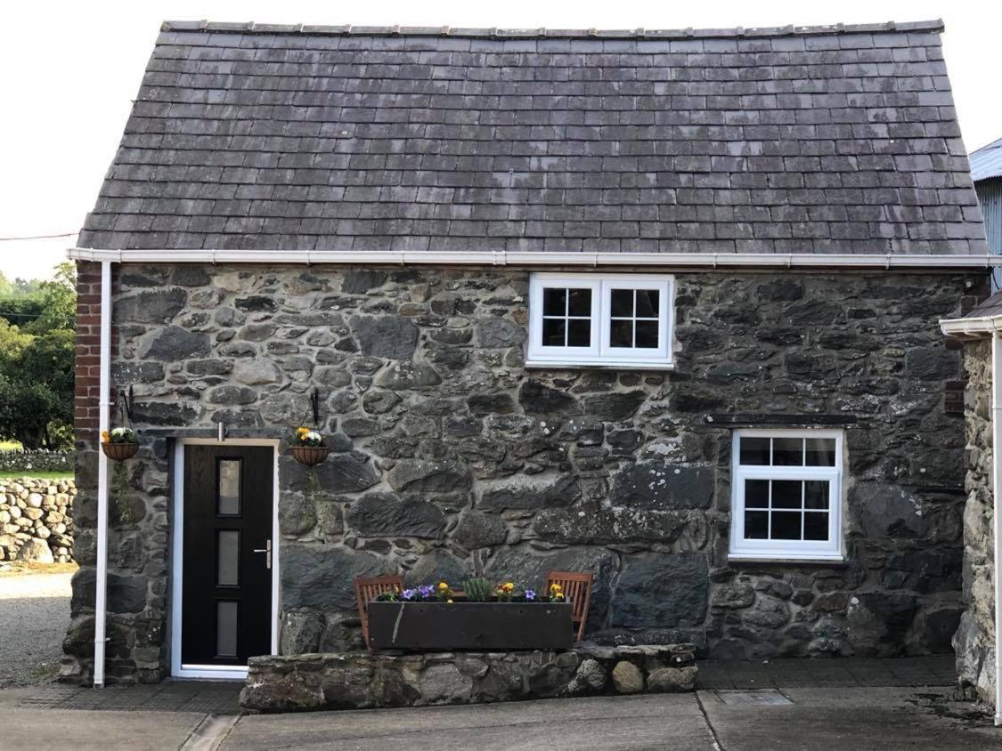 The Grooms Cottage Llanrug Extérieur photo