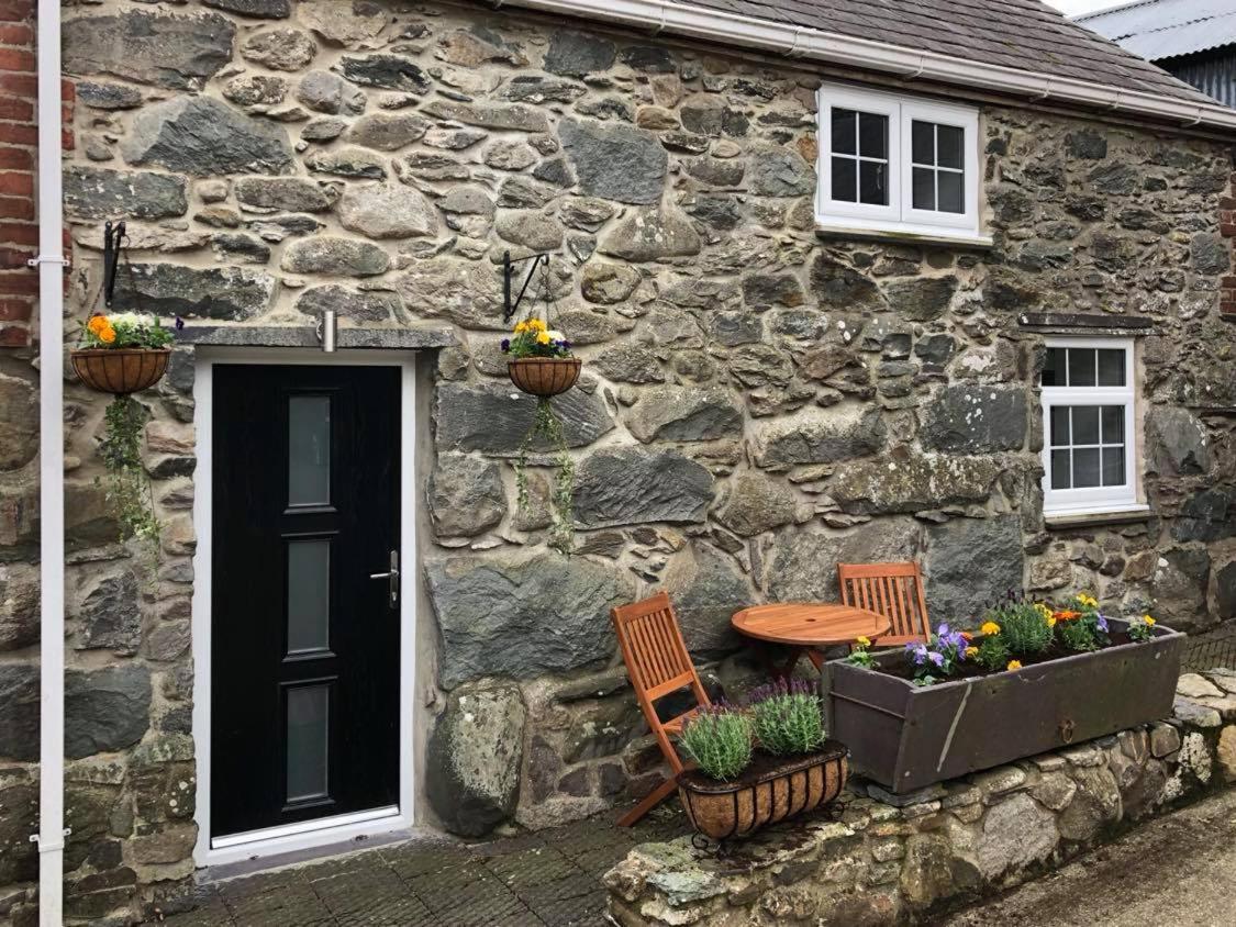 The Grooms Cottage Llanrug Extérieur photo